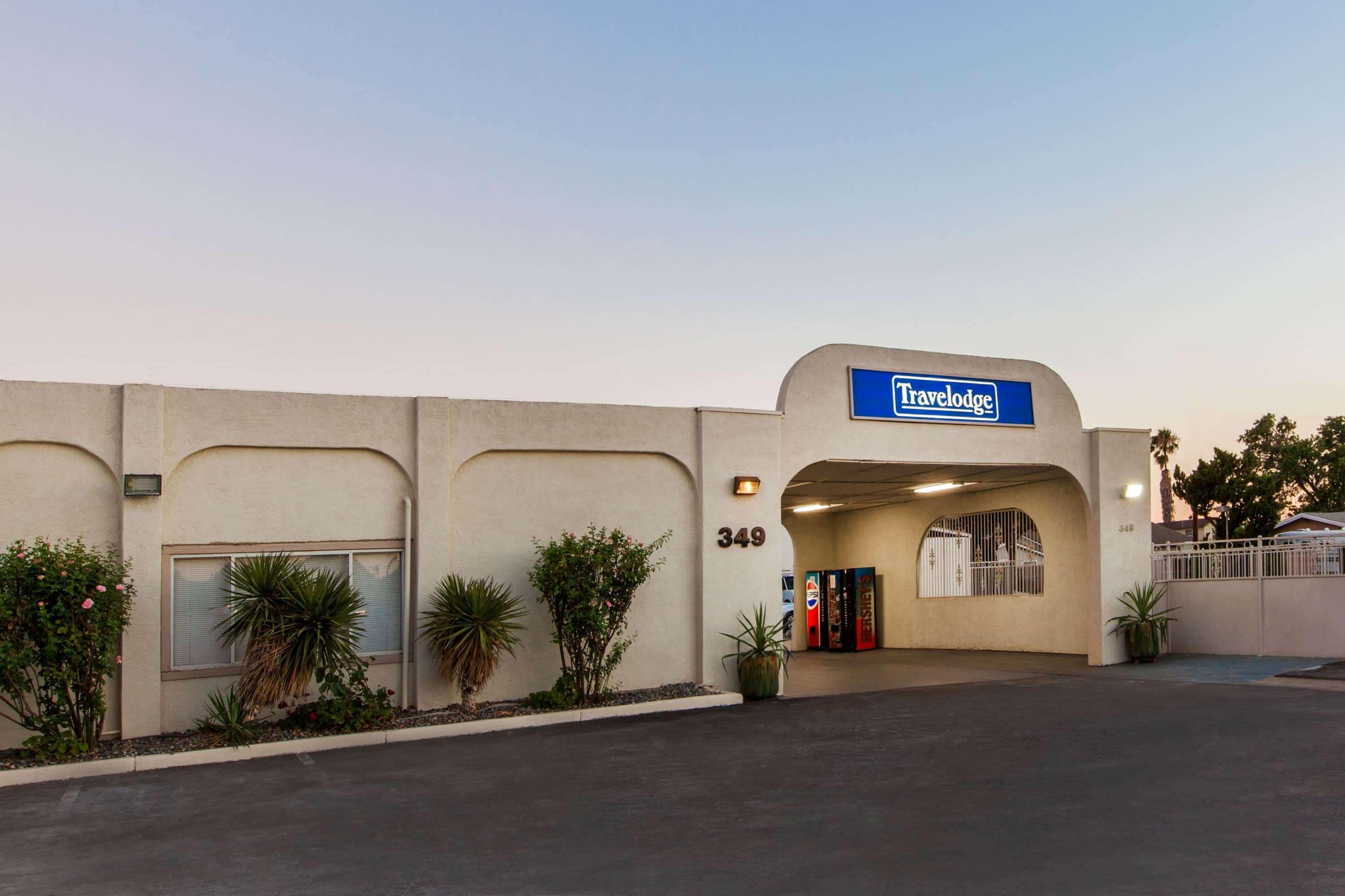 Travelodge By Wyndham Los Banos Ca Exteriör bild