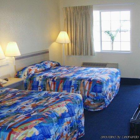 Travelodge By Wyndham Los Banos Ca Rum bild