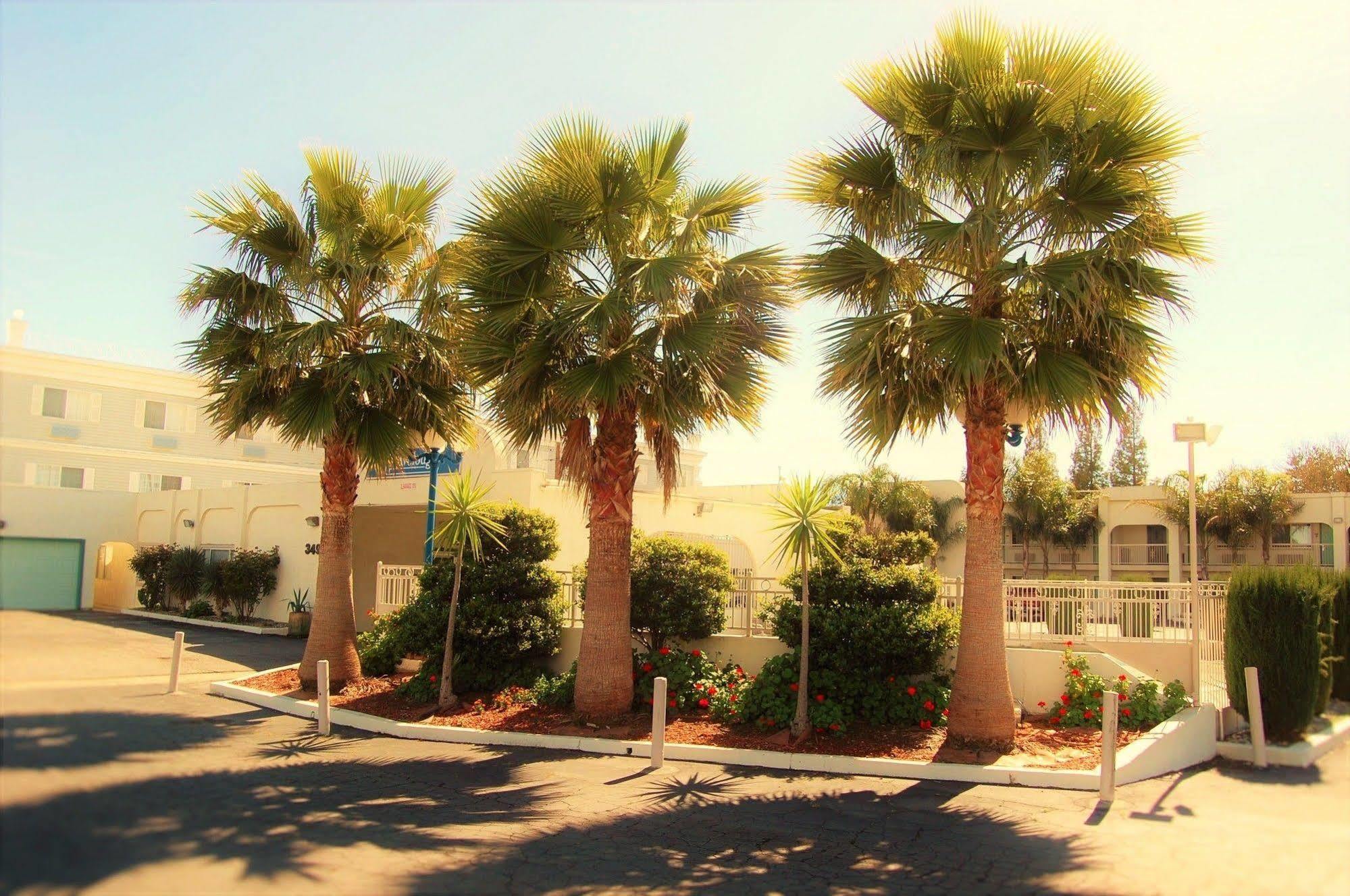Travelodge By Wyndham Los Banos Ca Exteriör bild